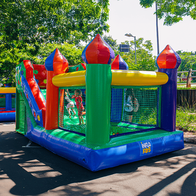 Mini Tobogã com Piscina